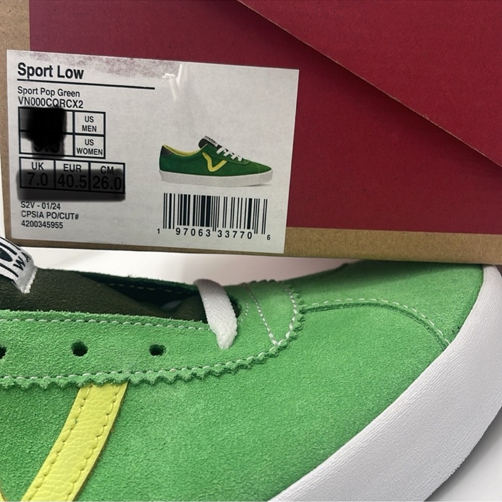 Vans MEN’S Sport Low Sport Pop Green
VN000CQRCX2
Sneakers - Picture 16 of 16